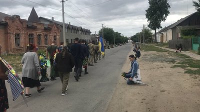 У Балті на Одещині попрощалися із 22-річним військовослужбовцем У Балті на Одещині попрощалися із 22-річним військовослужбовцем