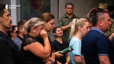 В Одесі пройшла церемонія прощання з 25-річниим загиблим військовим. ФОТО В Одесі пройшла церемонія прощання з 25-річниим загиблим військовим. ФОТО