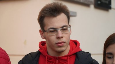 Мовний конфлікт в одному з університетів Дніпра: що кажуть студенти, викладачка та деканат Мовний конфлікт в одному з університетів Дніпра: що кажуть студенти, викладачка та деканат