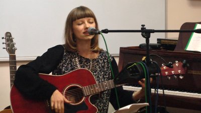 9 виконавців, але без глядачів: фестиваль авторської пісні відбувся у Хмельницькому