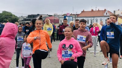 В Ужгороді влаштували забіг, присвячений загиблим бійцям АТО та ООС В Ужгороді влаштували забіг, присвячений загиблим бійцям АТО та ООС
