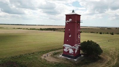 Маяк посеред поля: для чого його звели на Херсонщині