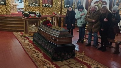 Вважався безвісти зниклим: у Житомирі перепоховали загиблого десантника Данила Золотухіна Вважався безвісти зниклим: у Житомирі перепоховали загиблого десантника Данила Золотухіна