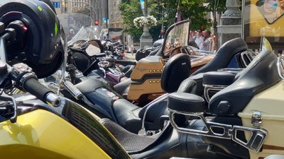 Екстрім-шоу, тест-драйви та виставка мототехніки. У Києві влаштували Moto Open Fest Екстрім-шоу, тест-драйви та виставка мототехніки. У Києві влаштували Moto Open Fest