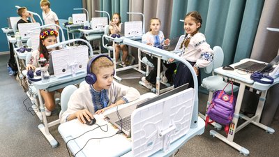 У Запоріжжі відкрили перший в Україні цифровий освітній центр для дітей за підтримки UNICEF Ukraine У Запоріжжі відкрили перший в Україні цифровий освітній центр для дітей за підтримки UNICEF Ukraine