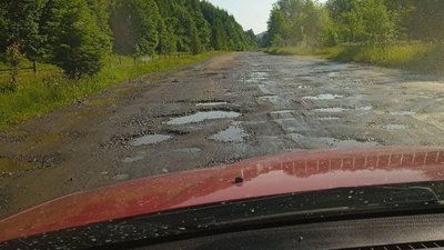 "Всі ці біди поклали на наше плечі". На Прикарпатті перекрили дорогу "Всі ці біди поклали на наше плечі". На Прикарпатті перекрили дорогу