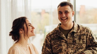 "Справжній хлопець, справжній українець, справжній сумчанин". У Сумах попрощалися із загиблим бійцем Сергієм Гавриченком