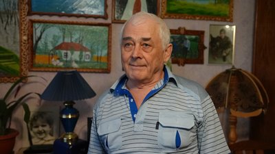 74-річний Віктор Кутах з Ворожби творчістю бореться зі стресом