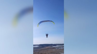 Небо кличе. Як авіамоделісти з Донеччини майструють копії літаків та літають на параплані