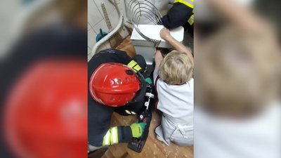 У Луцьку рука пекарки застрягла у тістозмішувачі