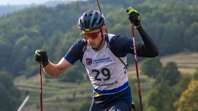Богдан Цимбал біг останній етап змішаної естафети на чемпіонаті України з біатлону