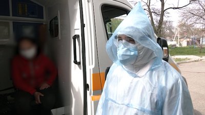 У Кропивницькому вагітну жінку госпіталізували з коронавірусом в обласну лікарню. У Кропивницькому вагітну жінку госпіталізували з коронавірусом в обласну лікарню.