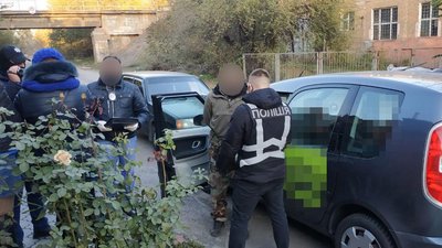 Запорізька поліція викрила сутенера