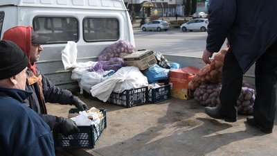 "Отримали допомогу і поїхали далі": як у громаді на Вінниччині допомагають переселенцям "Отримали допомогу і поїхали далі": як у громаді на Вінниччині допомагають переселенцям