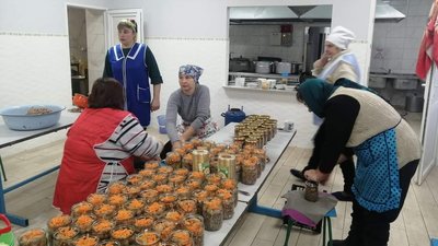 "З військовими ми жартуємо, на оптимізмі все тримається": волонтер Ігор Шевчук про поїздки на схід "З військовими ми жартуємо, на оптимізмі все тримається": волонтер Ігор Шевчук про поїздки на схід