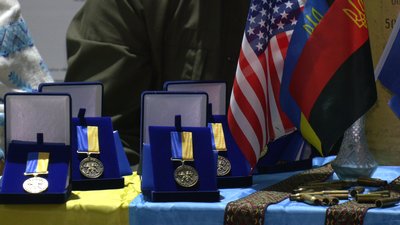 Відзнакою "Брат за брата" нагородили іноземних інструкторів-медиків у Франківську Відзнакою "Брат за брата" нагородили іноземних інструкторів-медиків у Франківську