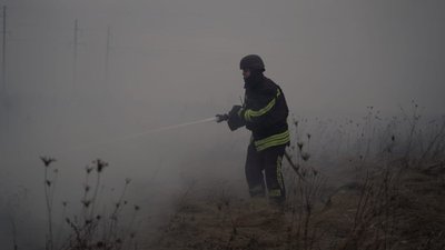 В одному з районів загорілася трава та кущі: росіяни запустили по Києву безпілотники В одному з районів загорілася трава та кущі: росіяни запустили по Києву безпілотники