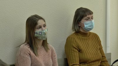 Дружина загиблого Лідія Смольянінова та онука