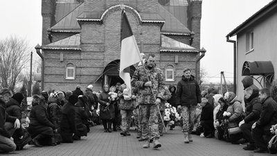 У Луцькій громаді попрощалися з військовими Сергієм Каліщуком і Євгеном Марчуком