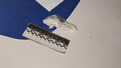 Двох франківців з наркотиками затримали патрульні поліцейські Двох франківців з наркотиками затримали патрульні поліцейські