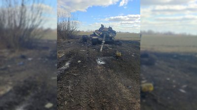Під Прилуками розбили групу російських окупантів. Під Прилуками розбили групу російських окупантів.