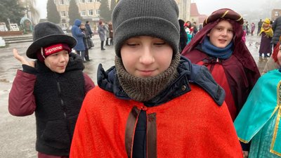 На Тернопільщині провели фестиваль колядників "Різдвяний промінь перемоги" На Тернопільщині провели фестиваль колядників "Різдвяний промінь перемоги"