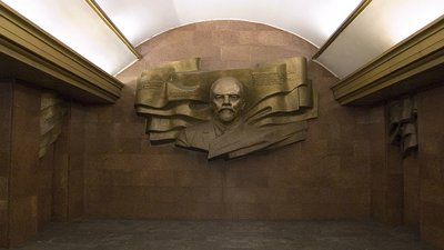 Пушкін, Ломоносов і Ленін: коли росіяни зникнуть зі станцій київського метро Пушкін, Ломоносов і Ленін: коли росіяни зникнуть зі станцій київського метро