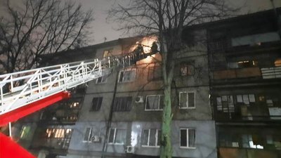 У херсонській багатоповерхівці горіла квартира У херсонській багатоповерхівці горіла квартира