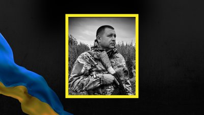 Артур Возняк