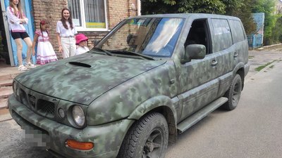 Приганяють та ремонтують: волинські волонтери передають військовим авто Приганяють та ремонтують: волинські волонтери передають військовим авто