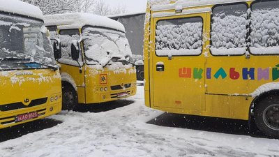 Сім громад Миколаївщини отримали шкільні автобуси