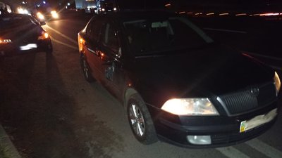 Двічі потрапила під колеса автомобілів: на Житомирщині у ДТП загинула жінка-пішохід