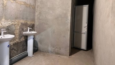 В Буцнівському укритті облаштовують санвузли В Буцнівському укритті облаштовують санвузли
