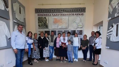 Вишиванки громади з Тернопільщини презентували на Львівщині Вишиванки громади з Тернопільщини презентували на Львівщині