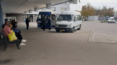 "COVID-безпека". Як на Сумщині діятимуть нові правила перевезень пасажирів на міжобласних рейсах