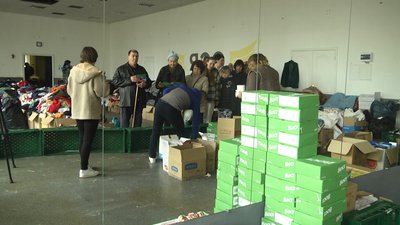 Понад 10 тисяч житомирян за час війни отримали допомогу від волонтерів організації "Все робимо самі" Понад 10 тисяч житомирян за час війни отримали допомогу від волонтерів організації "Все робимо самі"