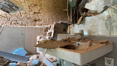 Російська армія під час обстрілу Харкова 30 серпня зруйнувала туалет Російська армія під час обстрілу Харкова 30 серпня зруйнувала туалет