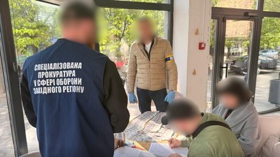 Молодший сержант запасу, затримали ексвійськового в Луцьку, 6000 доларів США хабаря