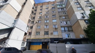 "Люди роками не виходять на вулицю". У кропивницькій дев’ятиповерхівці 20 років не працює ліфт "Люди роками не виходять на вулицю". У кропивницькій дев’ятиповерхівці 20 років не працює ліфт