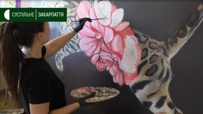 Художниця Катерина Туз представила свої картини в Ужгороді Художниця Катерина Туз представила свої картини в Ужгороді