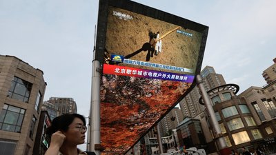 Китайський зонд Chang'e-6 повернувся на Землю з першими зразками зі зворотного боку Місяця