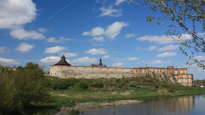 Замковий ансамбль Межибіж. Фото: Вікіпедія. Олександр Яворський. Замковий ансамбль Межибіж. Фото: Вікіпедія. Олександр Яворський.