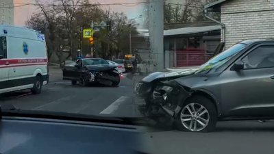 ДТП на перехресті проспекту Миру та вулиці Небаби у Чернігові