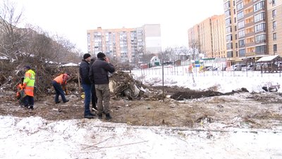 У Житомирі жителі мікрорайону Корбутівка виступають проти спорудження житлового будинку У Житомирі жителі мікрорайону Корбутівка виступають проти спорудження житлового будинку