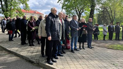 37-ма річниця аварії на ЧАЕС: в Ужгороді вшанували ліквідаторів аварії 37-ма річниця аварії на ЧАЕС: в Ужгороді вшанували ліквідаторів аварії