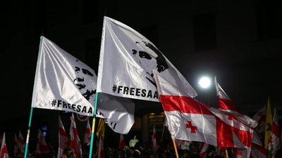 У Грузії під час протестної акції затримали трьох прихильників Саакашвілі