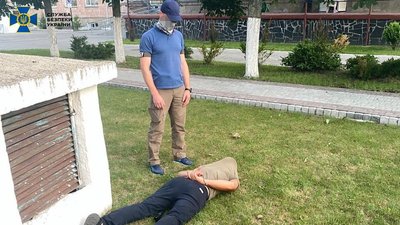 "Вибивали неіснуючі борги". На Волині затримали злочинне угрупування "Вибивали неіснуючі борги". На Волині затримали злочинне угрупування