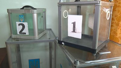 На Тернопільщині члени ДВК невчасно повернулися з переносною скринькою