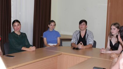 Молодь Херсона - переможці Всеукраїнського конкурсу-захисту наукових робіт Молодь Херсона - переможці Всеукраїнського конкурсу-захисту наукових робіт