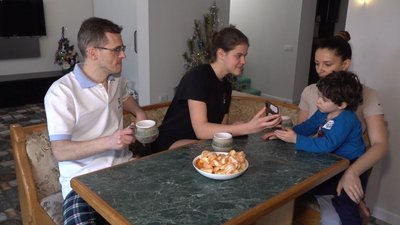 Малює у телефоні: дівчина з Черкас створює цифрові ілюстрації